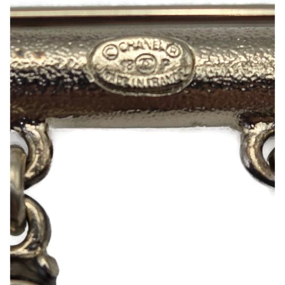 Chanel Gold Enamel Ladybug & Pearl Dangling Brooch A97981 Z5712 Spring 2018 VTG - Picture 8 of 16